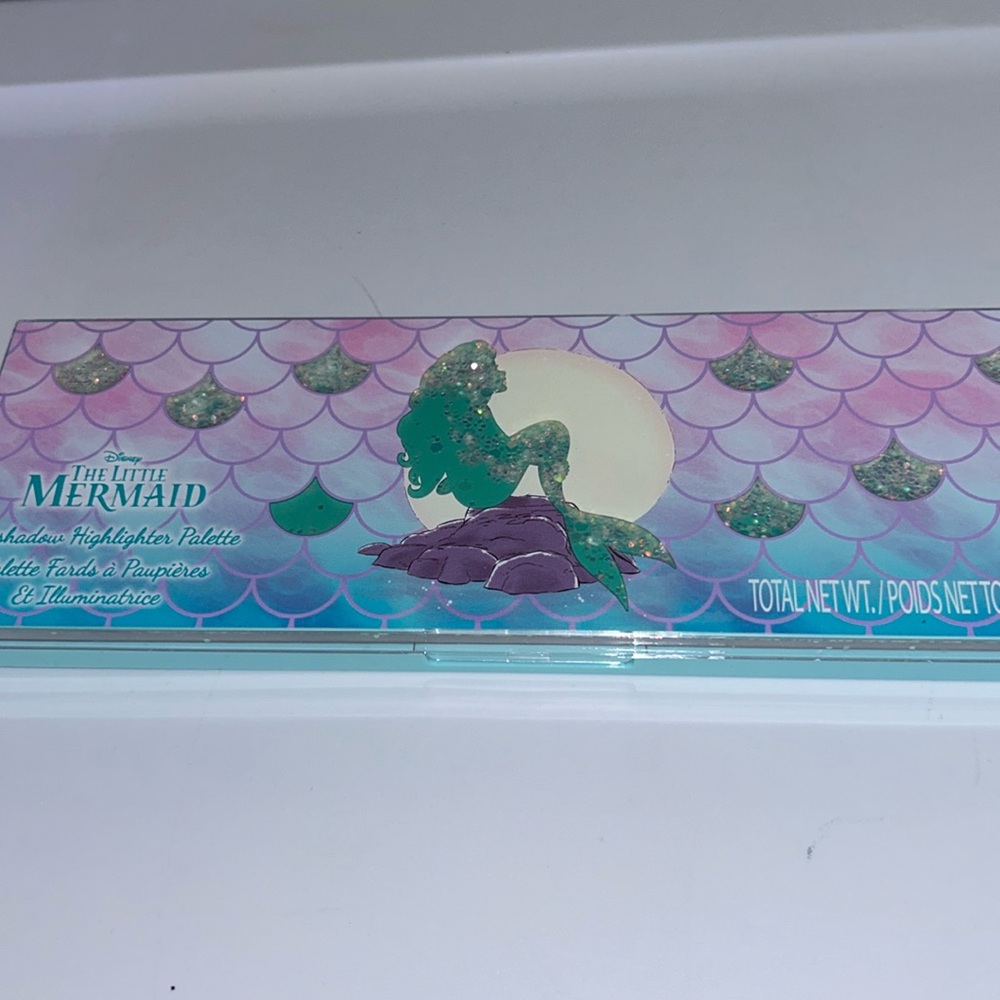 HP🎊Disney The Little Mermaid Glitter Eyeshadow Palette